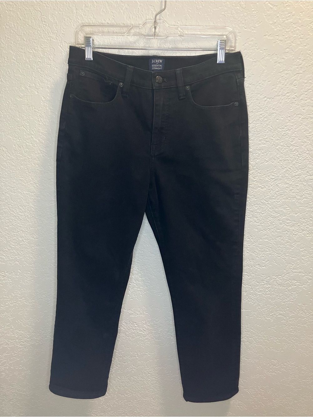 Black Essential Straight Jean